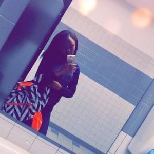 Meet your Posher, Envyy